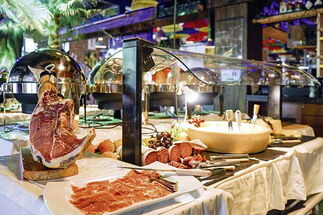 Wurst- und Käsebuffet